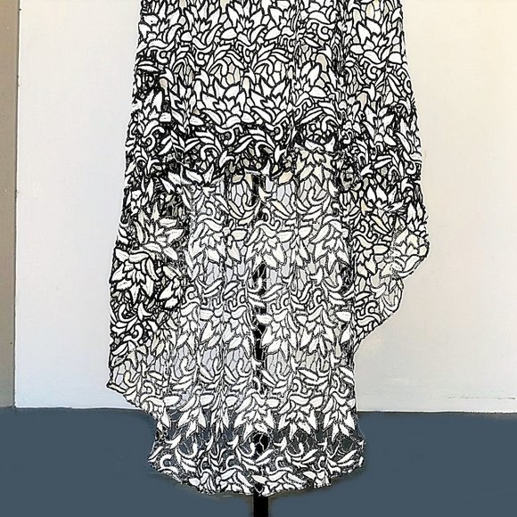 Yu Lin Xuan BnW Floral Lace High Low Dress size L - Picture 13 of 15